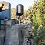Robinzonska Kuca Mir Podvrske מורטר