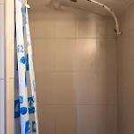 בית נופש Robinzonska Kuca Mir Podvrske