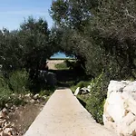 Robinzonska Kuca Mir Podvrske בית נופש מורטר
