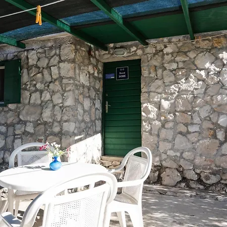 Robinzonska Kuca Mir Podvrske Holiday home *