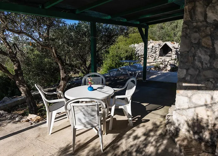 Robinzonska Kuca Mir Podvrske Casa vacanze Murter