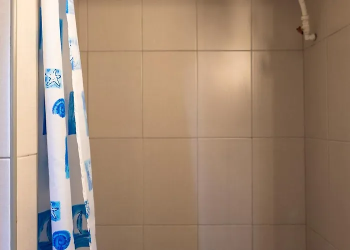 בית נופש Robinzonska Kuca Mir Podvrske