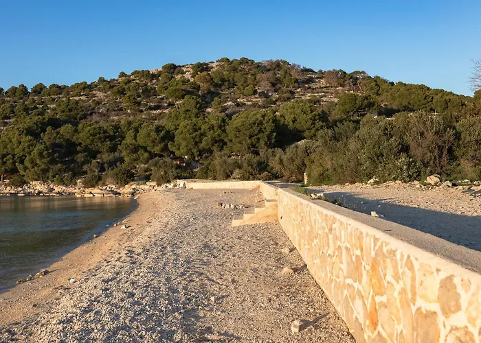 بيت للعطل Robinzonska Kuca Mir Podvrske *